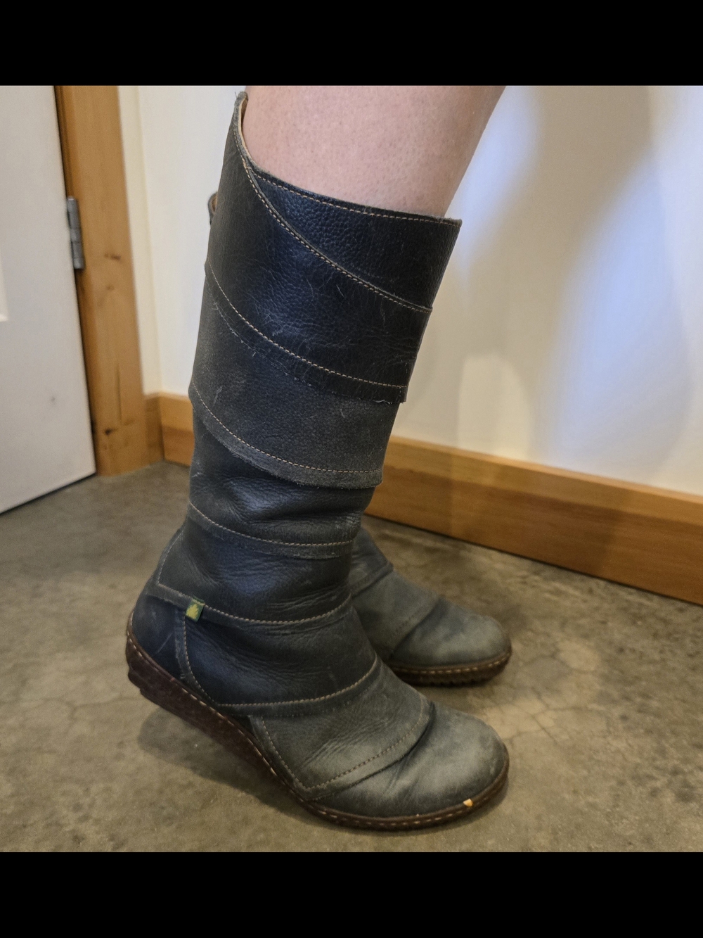 Women's Tall Leather Wedge Boots - Black